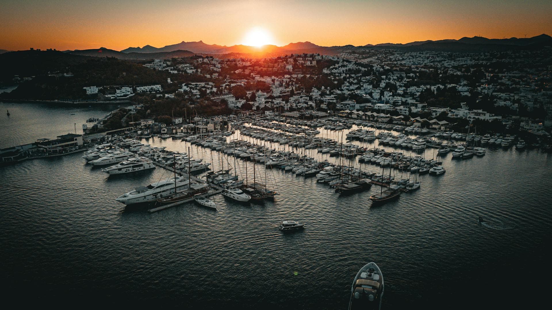 Yalıkavak Marina, golden hour